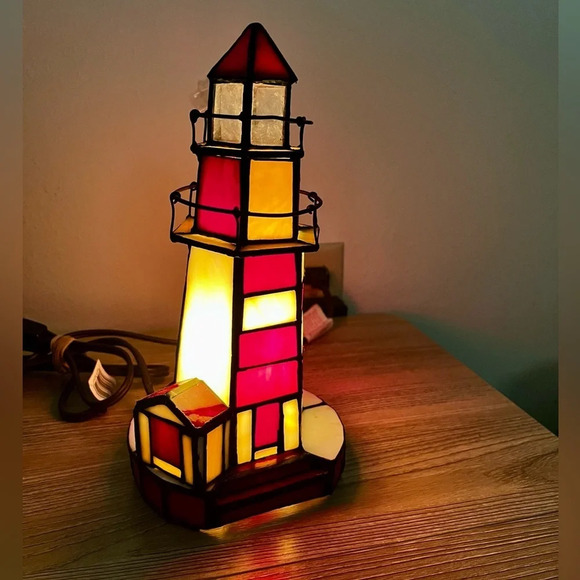 Vintage Stained Glass Lighthouse Night Light Tabletop Tiffany Style - Picture 1 of 12
